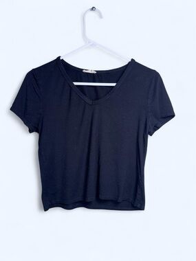 Olivia Rae Black Cropped Baby Tee Medium